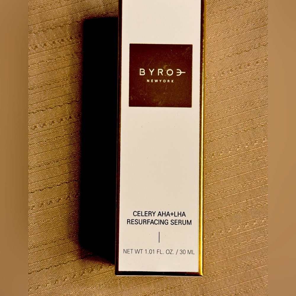 Byroe Celery AHA + LHA Resurfacing Serum